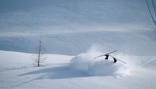 Come evitare infortuni sugli sci