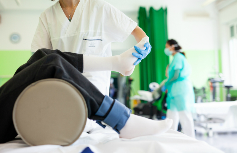 Calza elastica dopo l’intervento, quale scegliere?