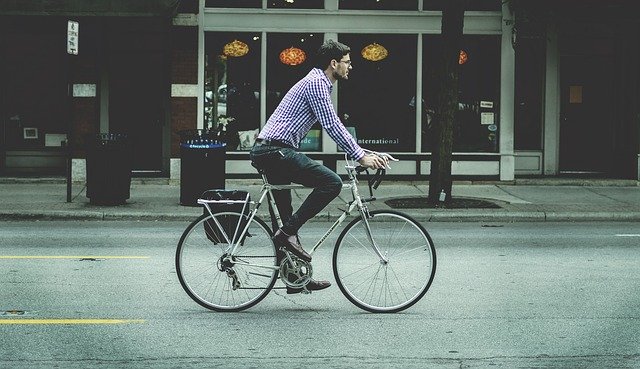 Fase 2, sì alla bici ma la ripresa dell’attività motoria deve essere graduale