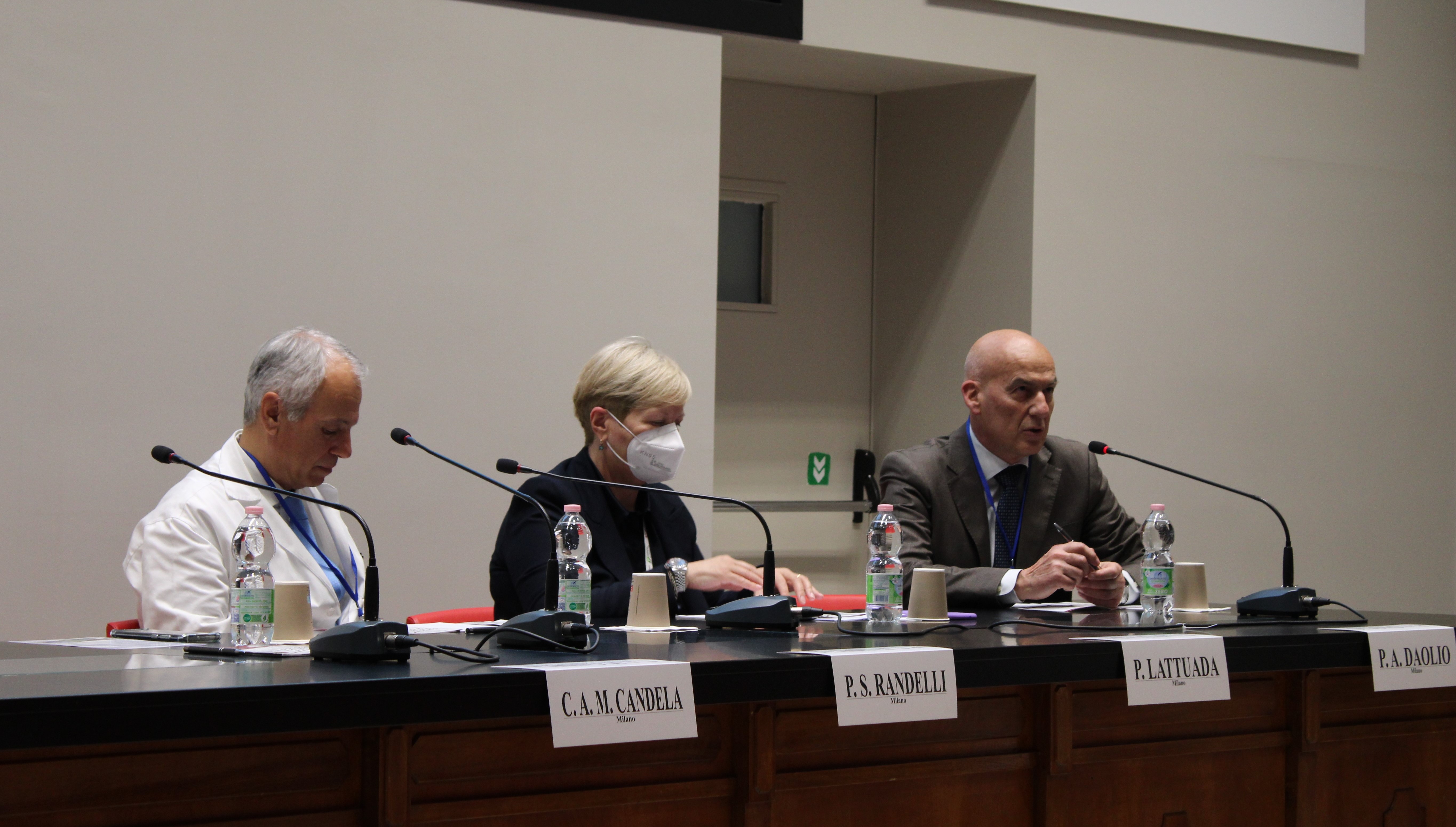 I TUMORI OSSEI DEL BAMBINO: LA RICOSTRUZIONE BIOLOGICA E LA RICOSTRUZIONE PROTESICA