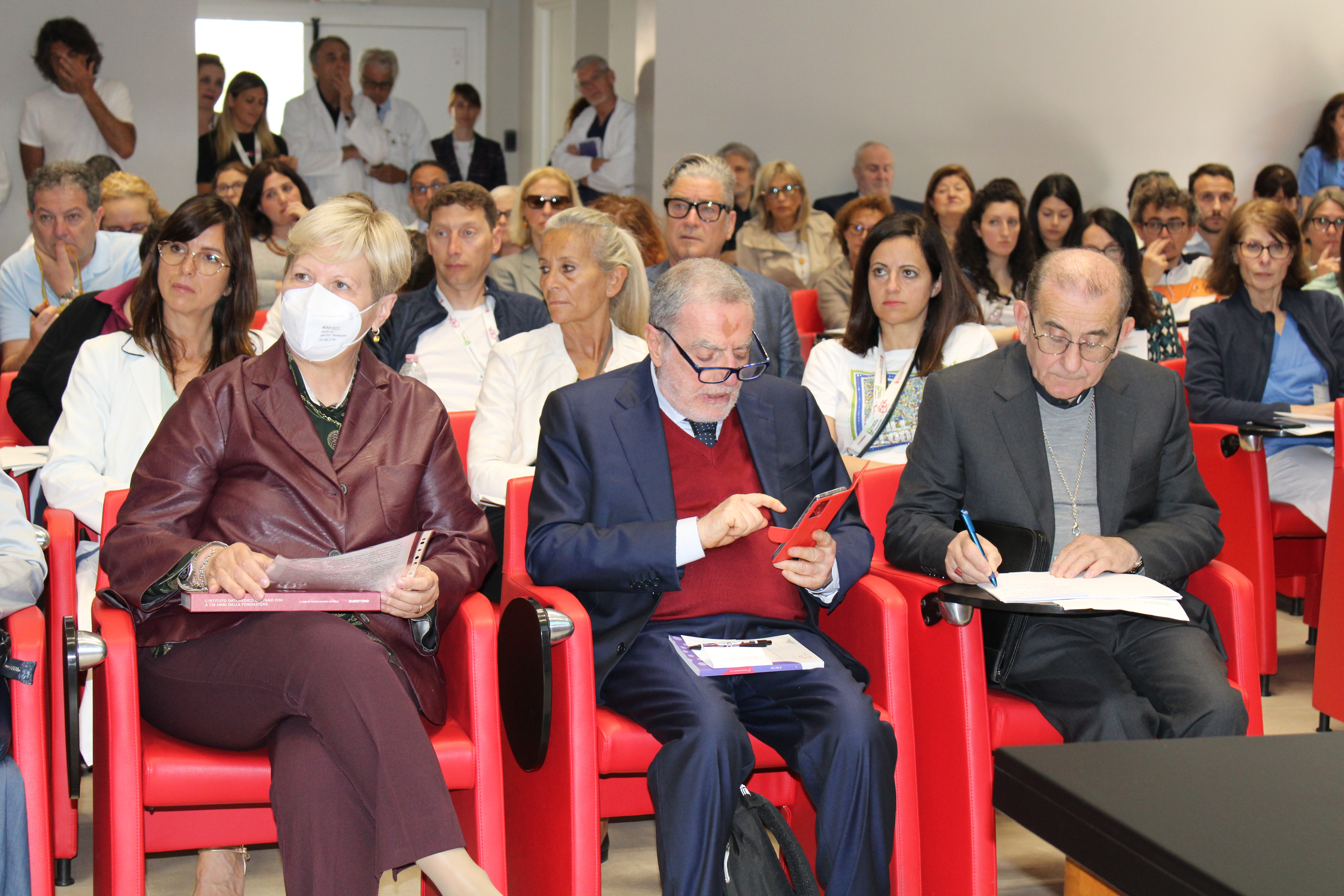 LE PAROLE, I SILENZI CHE CURANO