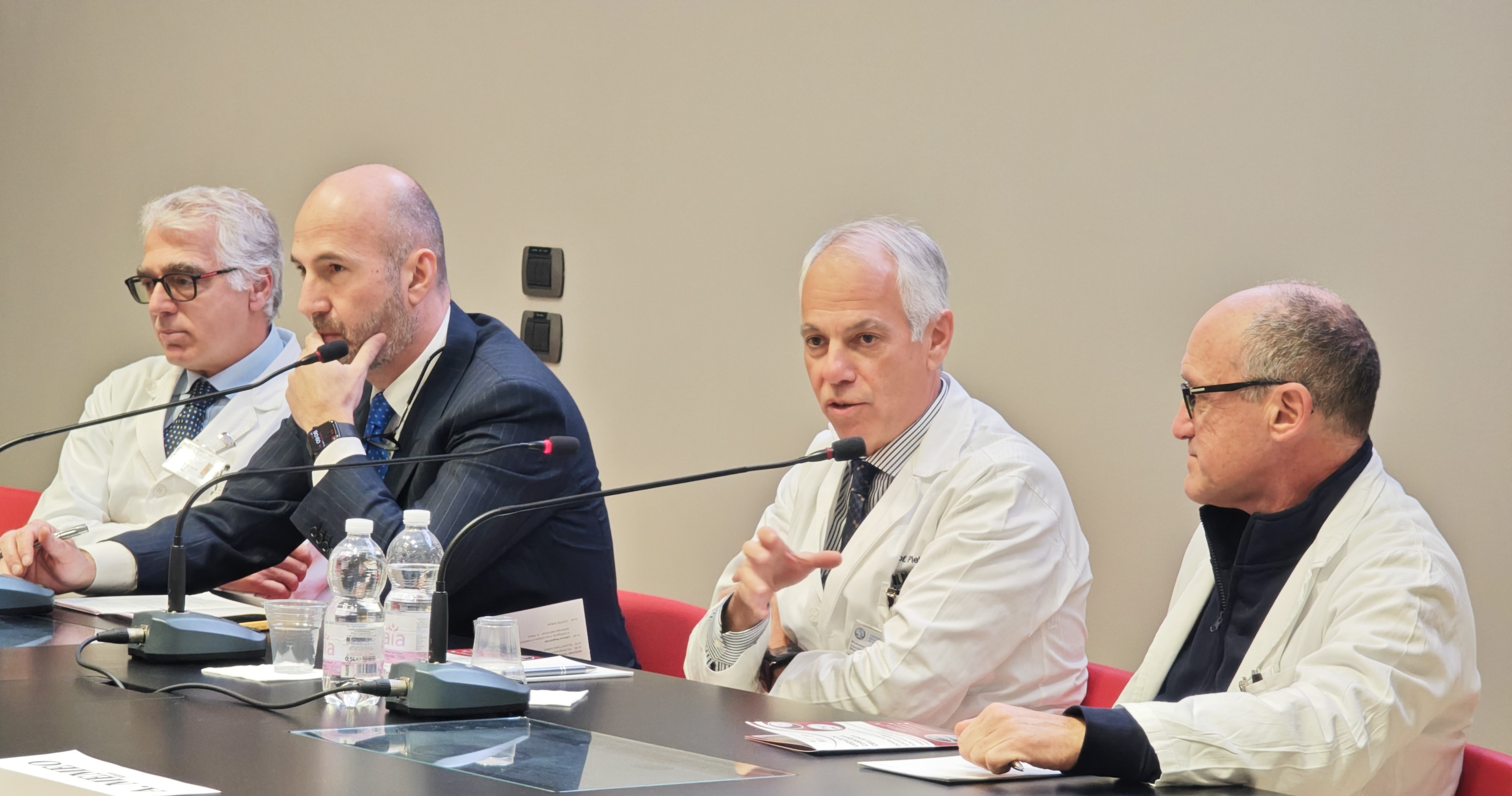 CHIRURGIA DELL'ANCA: DOPPIA MOBILITA' E ROBOTICA, LUCI E OMBRE